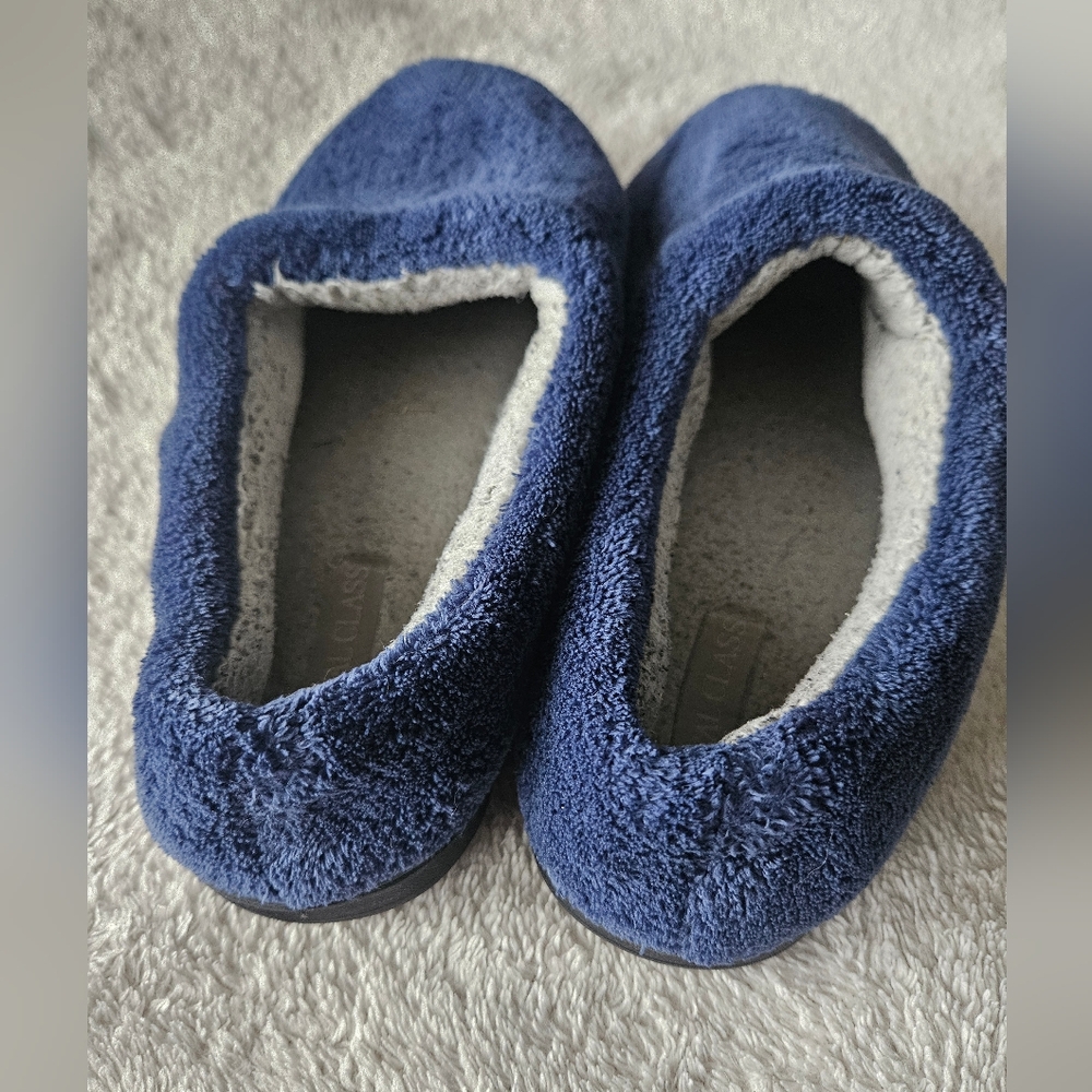 🖤 3/$15 Blue Slippers, Size 7/8 - Picture 3 of 7